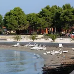 With A Parking Space - 7124 Umag